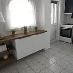 Nicole's * Alikí